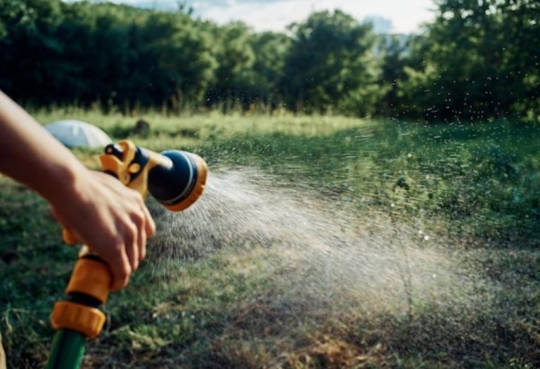 How to Repair a Garden Hose Without Replacing:Quick Guide