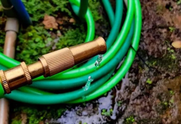 How to Remove Stuck Garden Hose Nozzle Easily at Home