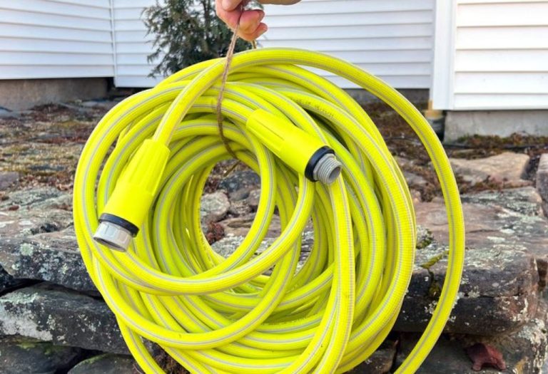 How to Shorten a Garden Hose Without Damaging It