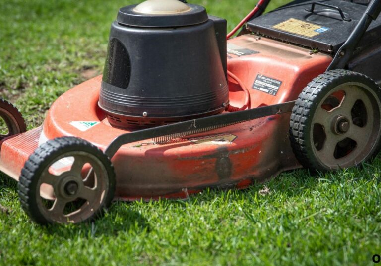 how to use a self propelled lawn mower