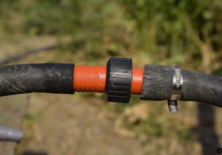 How to Flush a Heater Core With Garden Hose at Home