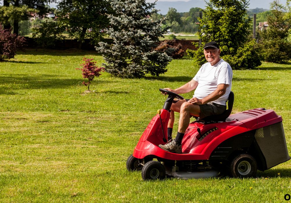 Front Wheel Drive vs Rear Wheel Drive Lawn Mower: Full Review