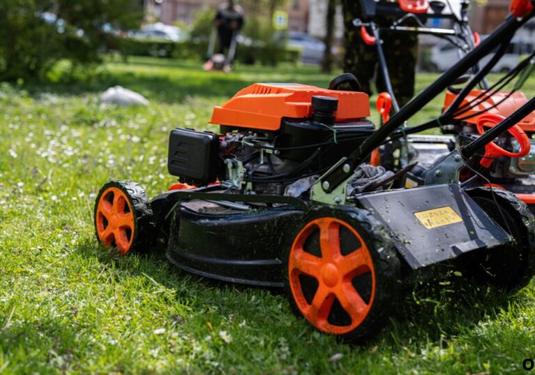 How Long Does Battery Last on Electric Lawn Mower Use