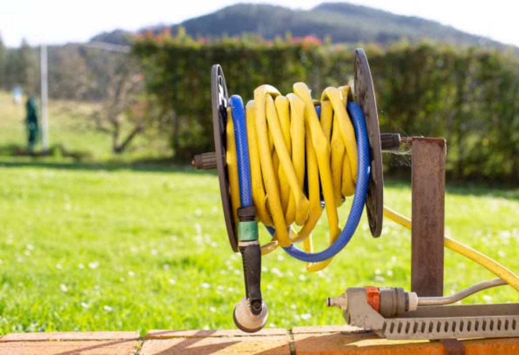 Can I Leave My Garden Hose Out All Winter? Complete Guide