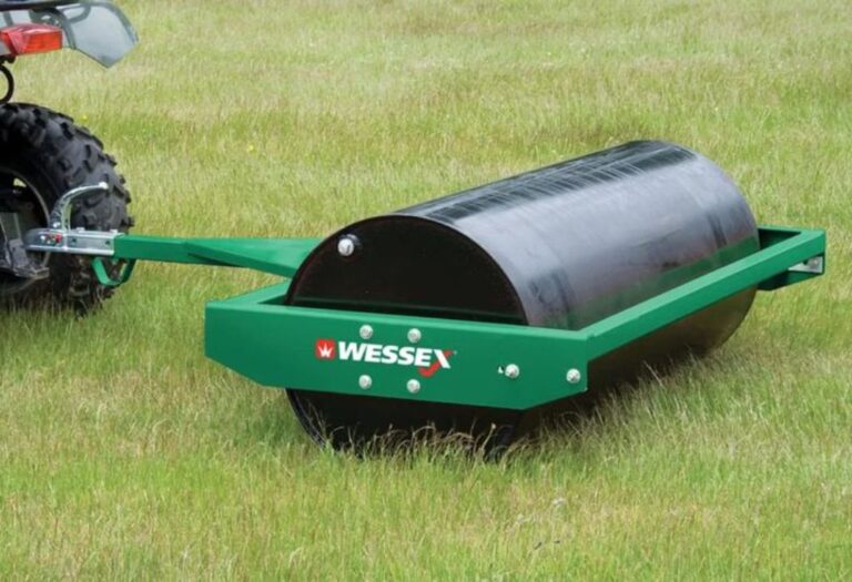 Manual vs Tow-Behind Lawn Roller: What's the Best Choice?