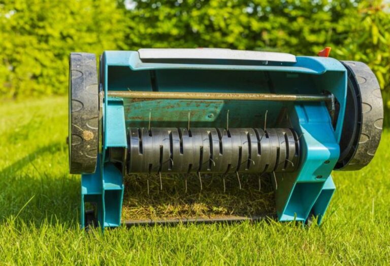 Liquid Lawn Aerator vs Mechanical: A Lawn Care Comparison
